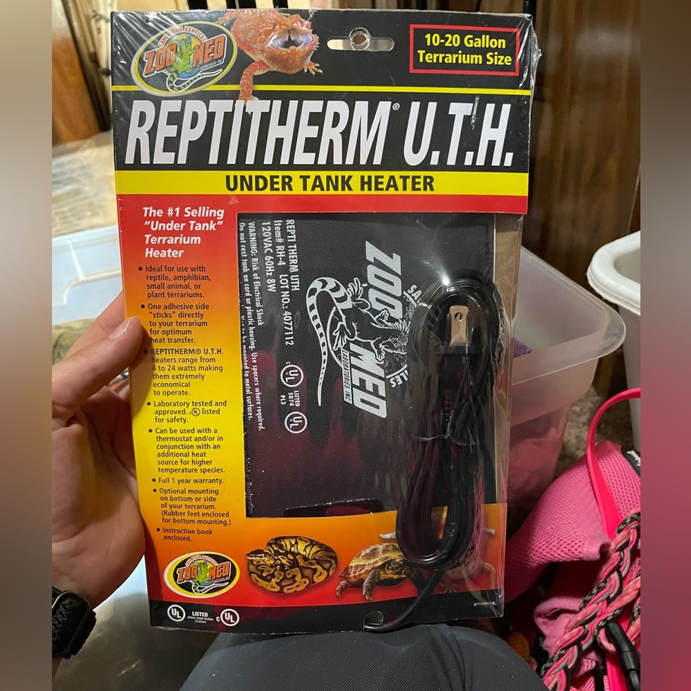 Under tank heating pad